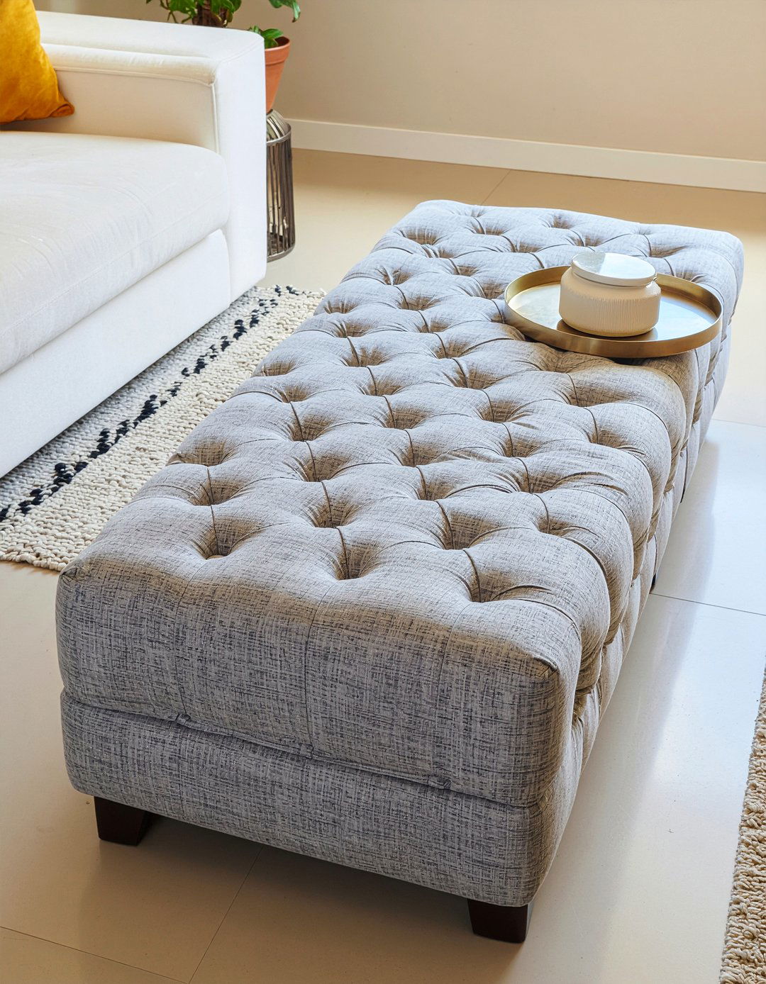 Ottoman Coffee Table - 30 cheap living room ideas