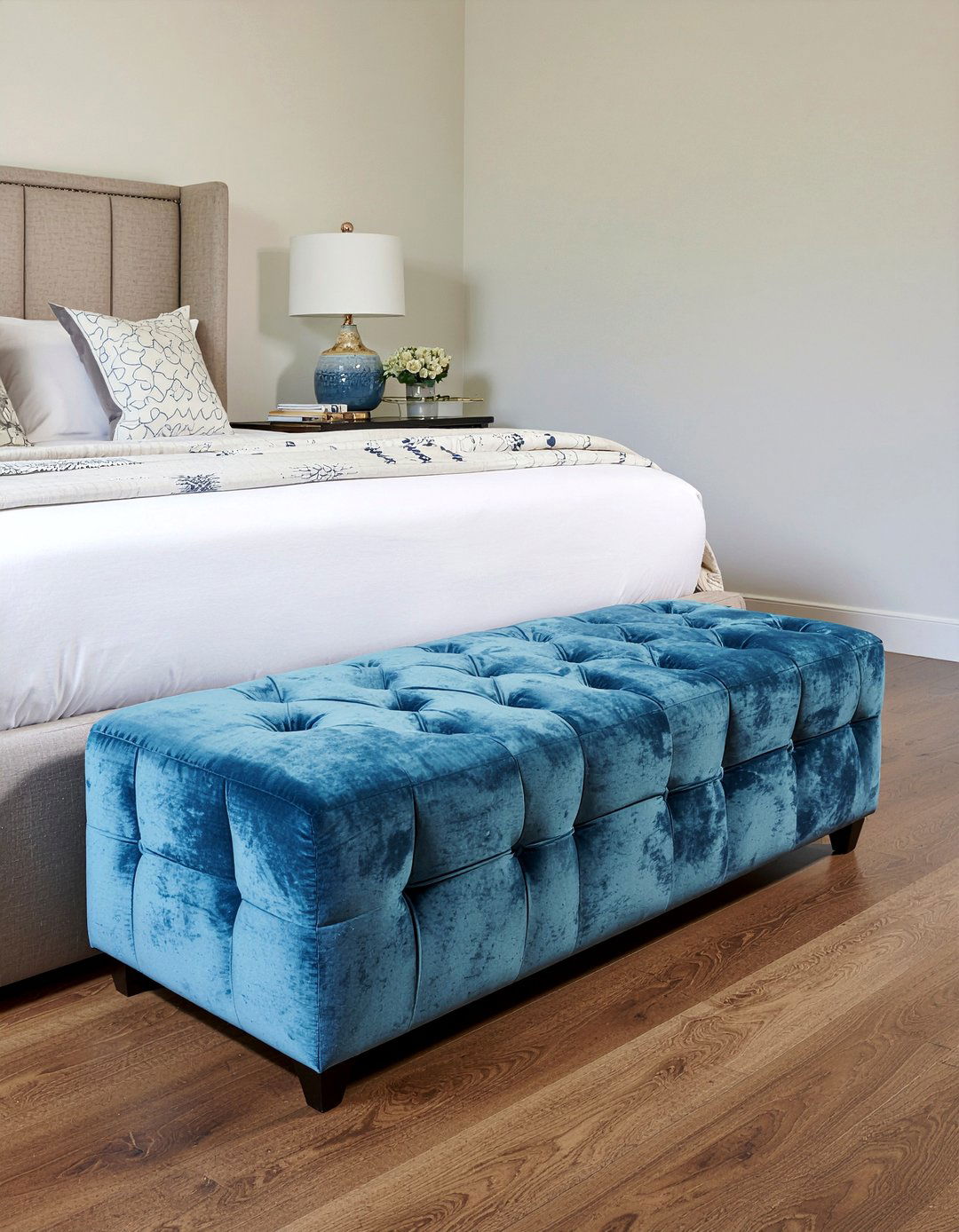 Ottoman Laundry Storage - 30 bedroom dirty clothes storage ideas