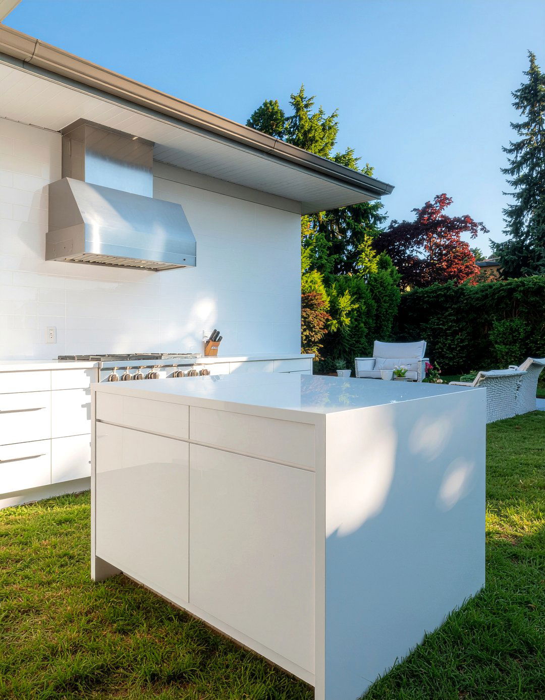 Outdoor rated quartz countertop - 30 outdoor kitchen countertop ideas