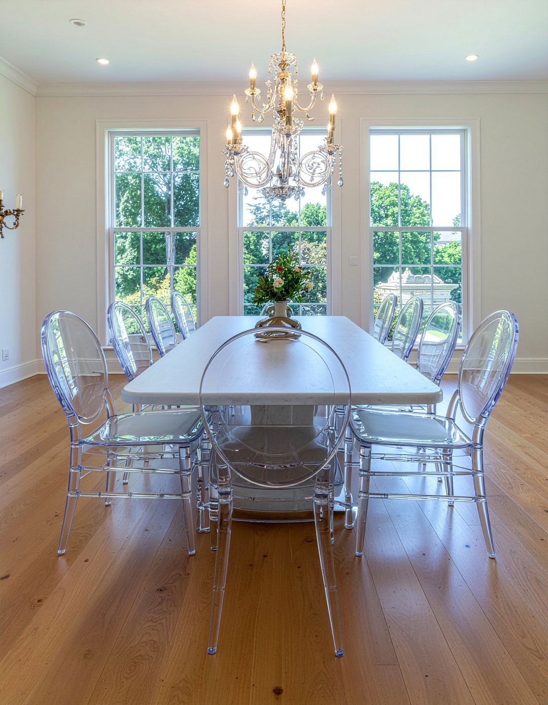 Oval Back Ghost Chair - 30 acrylic dining chair ideas