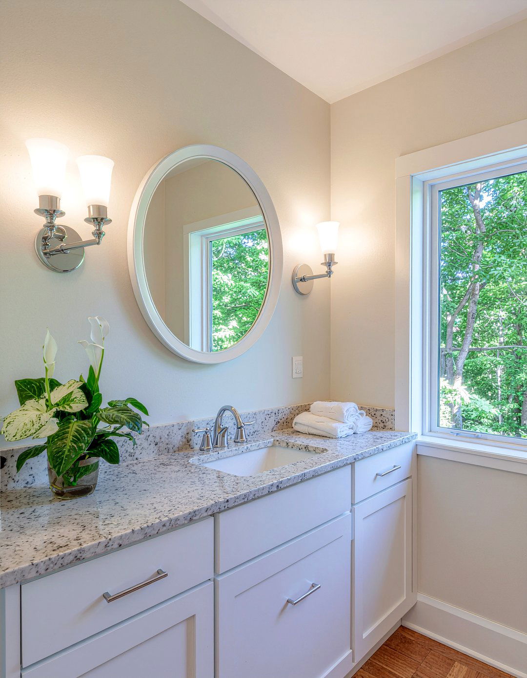 Oval Bathroom Mirror - 30 bathroom mirror decor ideas