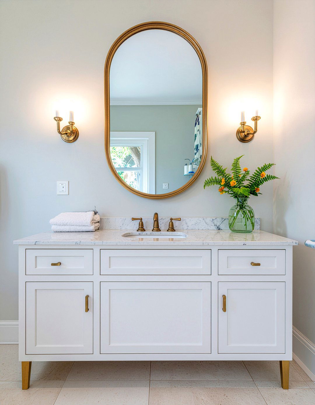 Oval Mirror - 30 bathroom mirror accent ideas