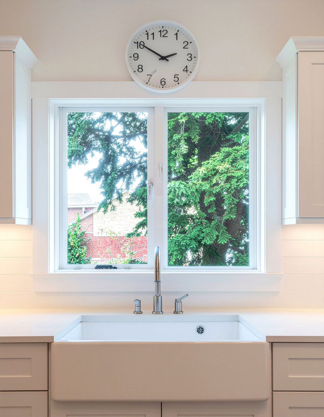 Over The Sink Clock - 30 kitchen clock ideas