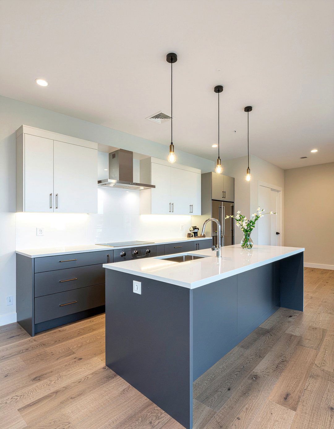 Over cabinet accent lighting - 30 LED strip kitchen lighting ideas