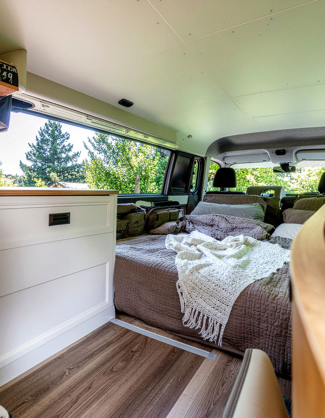 Overland Truck Sleeper - 30 truck bedroom ideas