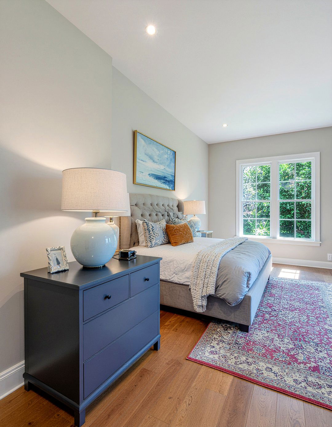 Oversized nightstand - 30 bedroom nightstands