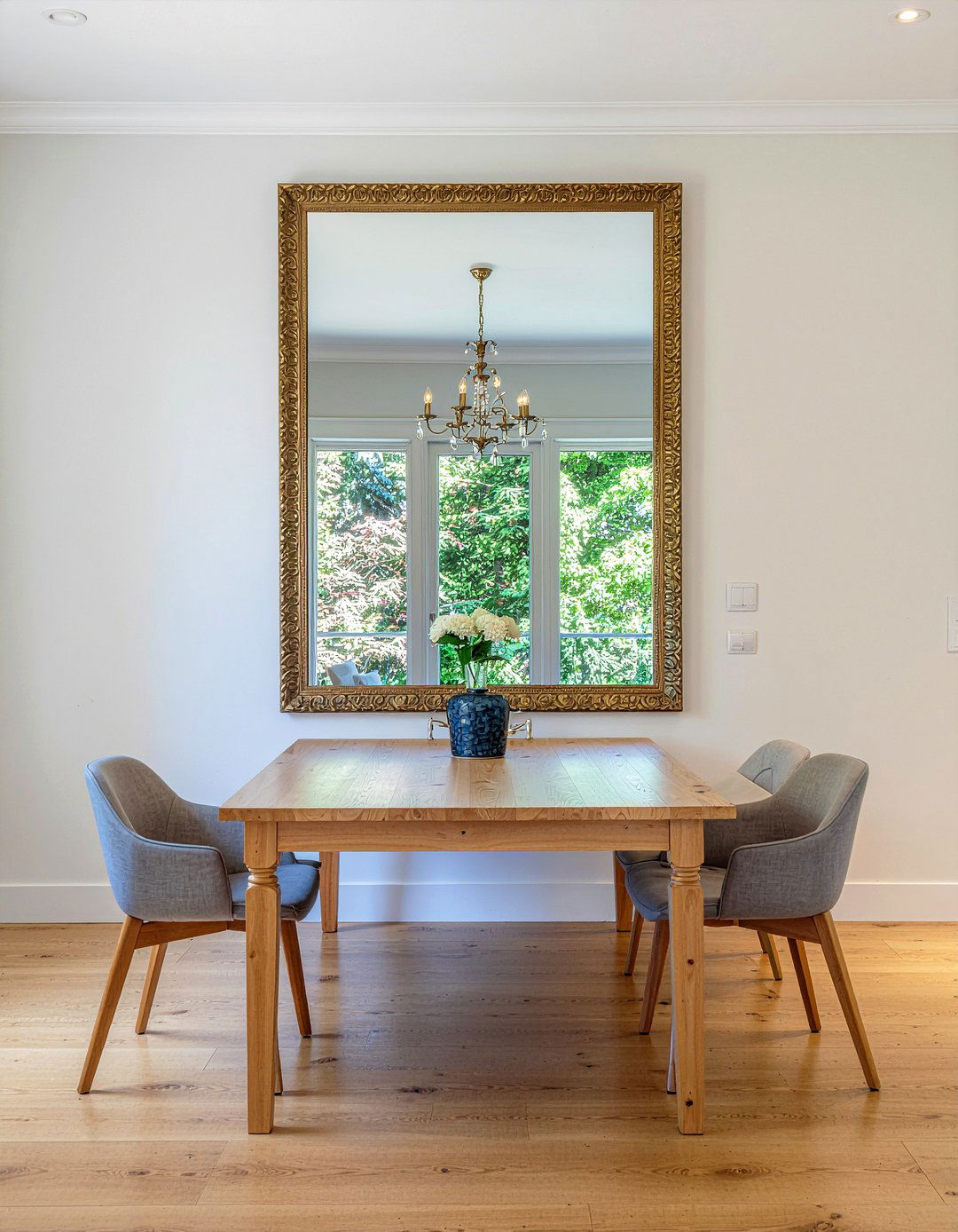 Oversized wall mirror for dining room - 30 easy dining room makeover ideas