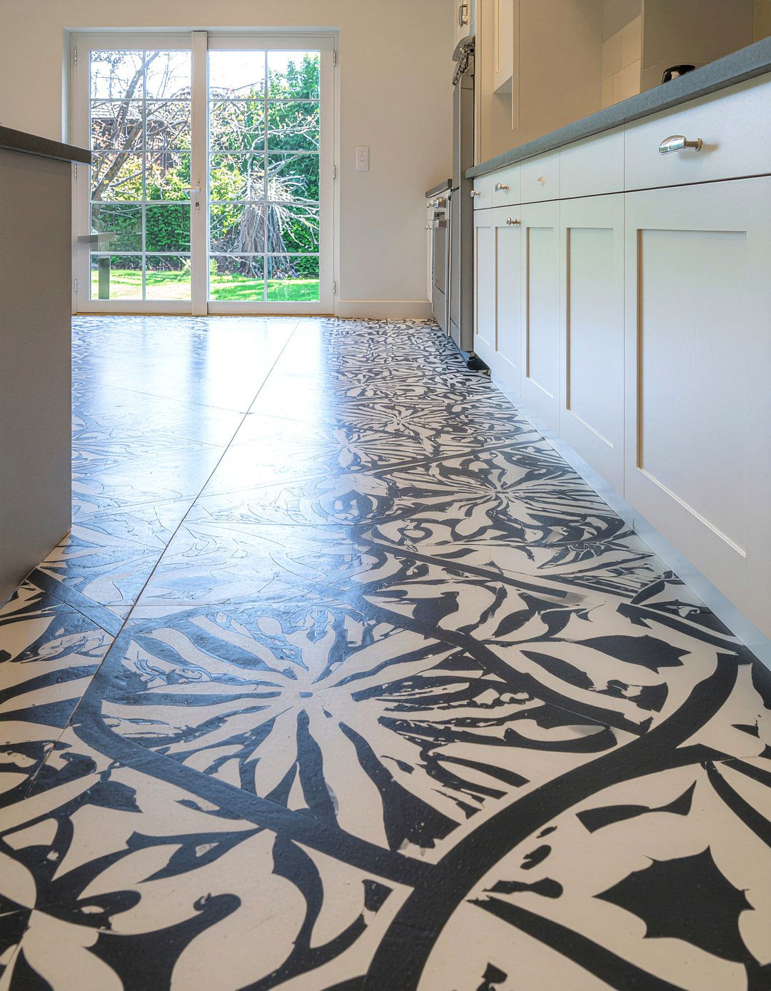 Paint Kitchen Floor - 30 budget kitchen ideas