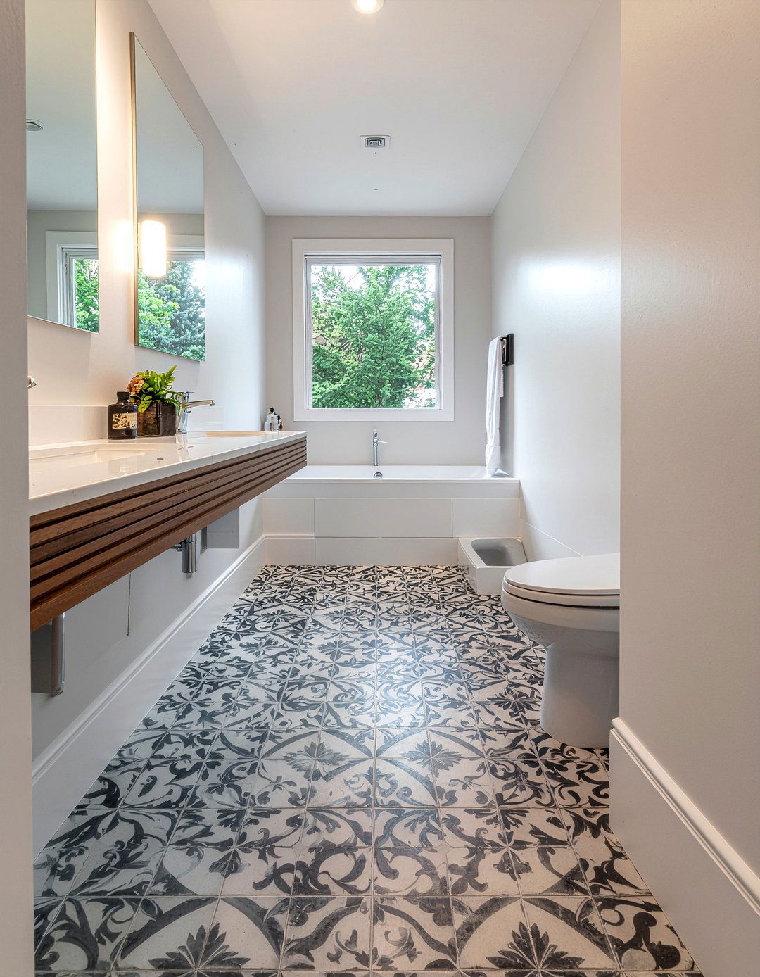 Painted bathroom floor - 30 affordable bathroom ideas