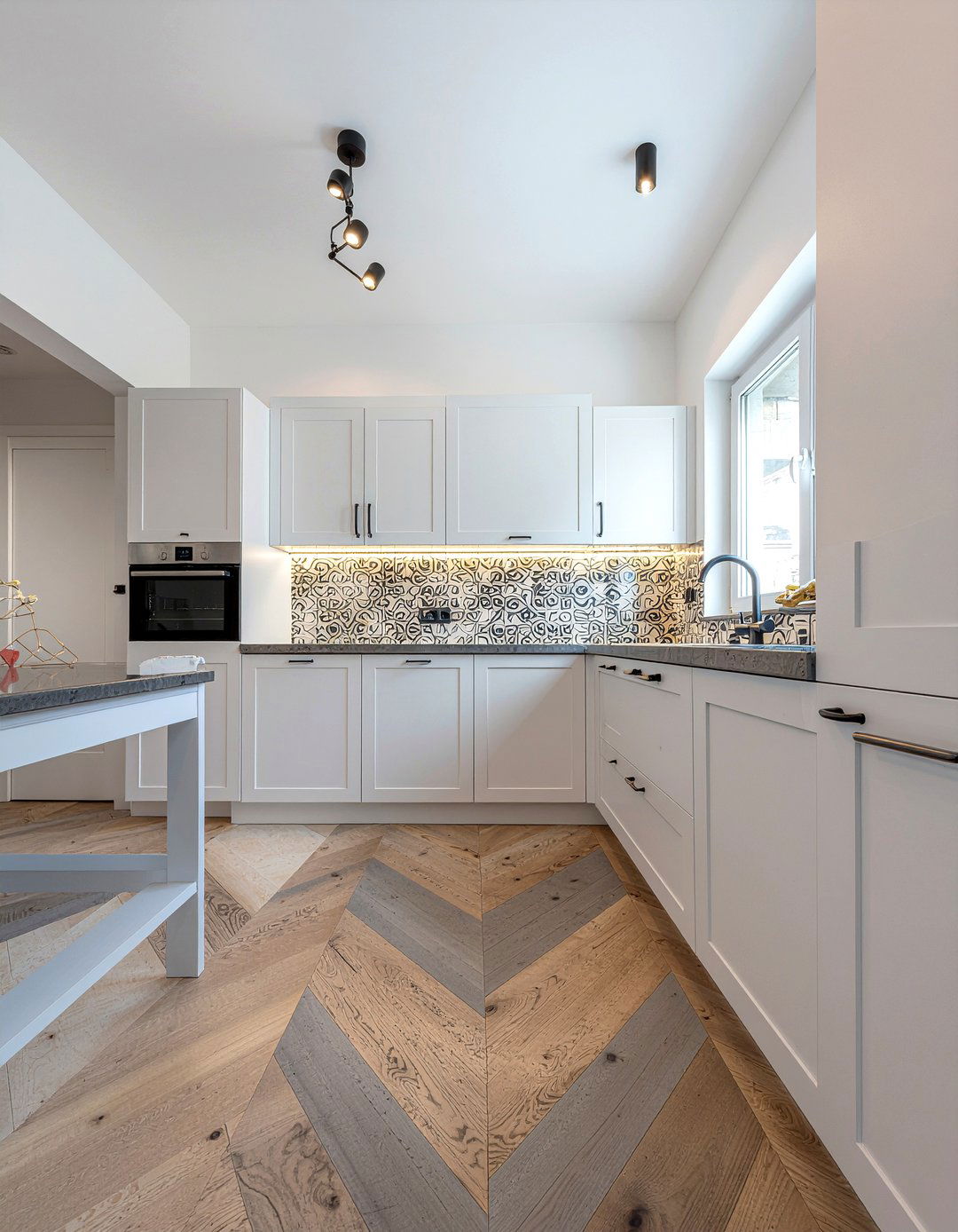 Painted chevron floor kitchen - 30 chevron floor kitchen ideas