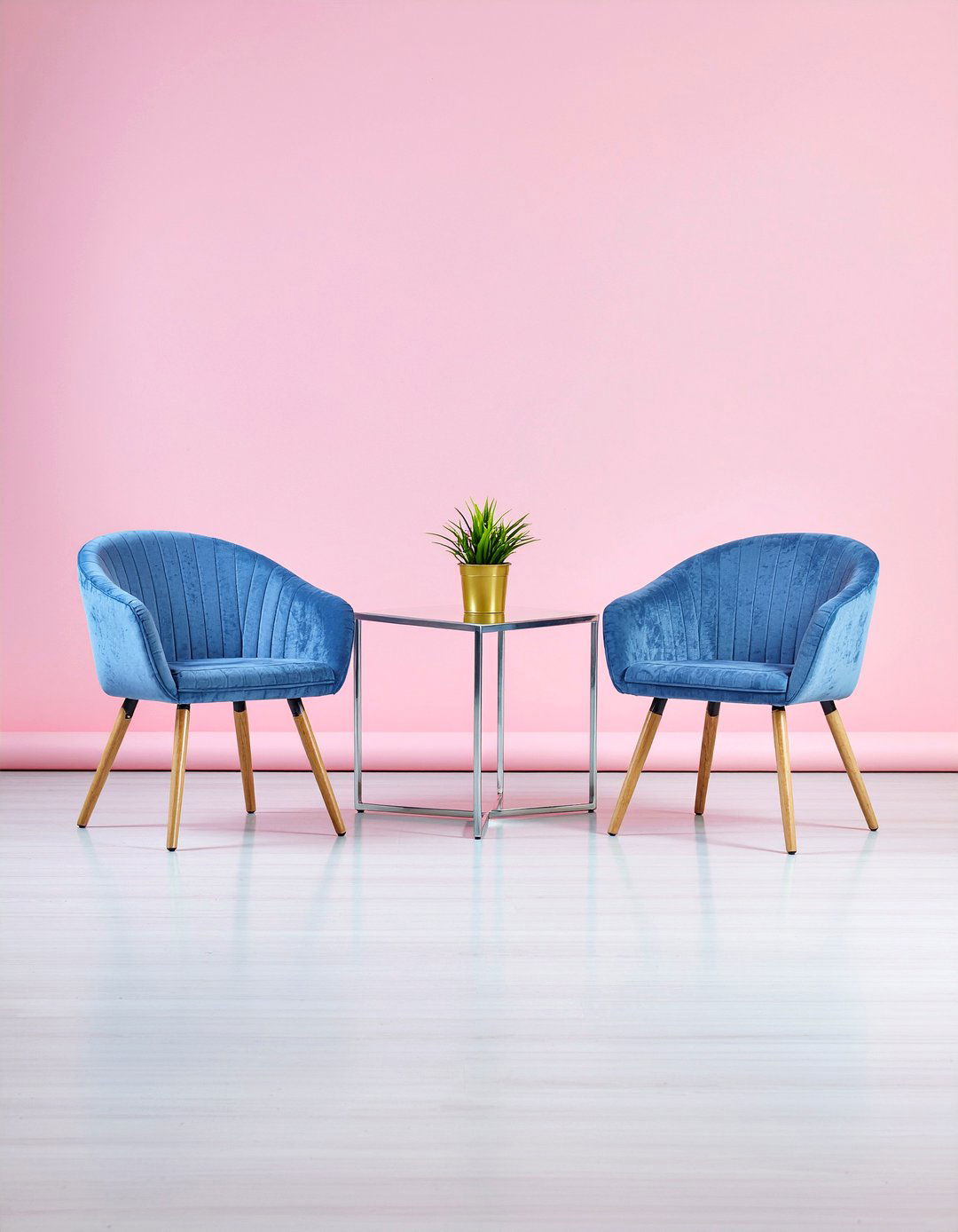 Pair of Barcelona chairs - 30 living room Barcelona chair ideas