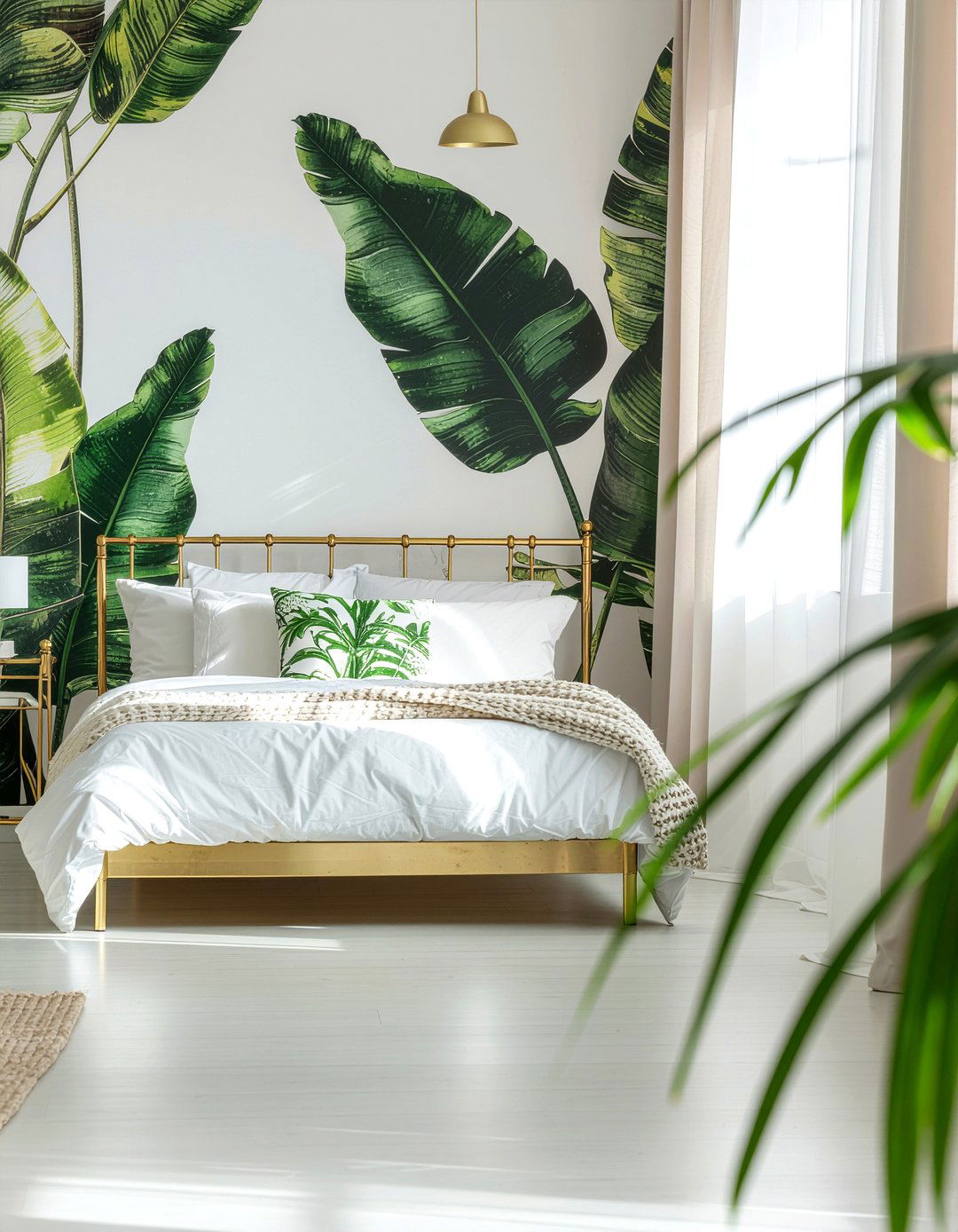 Palm Leaf Wallpaper - 30 Hollywood regency bedroom ideas