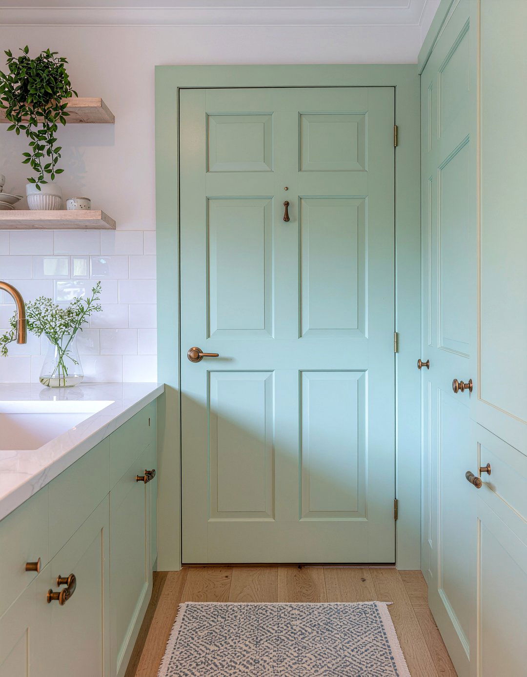 30 Affordable Kitchen Ideas for a Stunning Low-Cost Reno