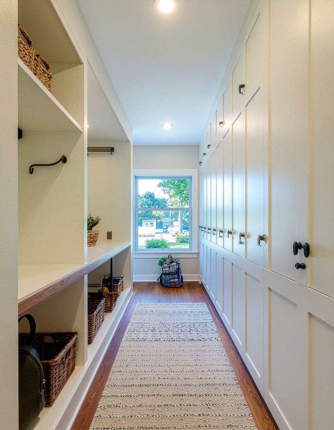 Pantry mudroom combo - 30 kitchen mudroom combo ideas