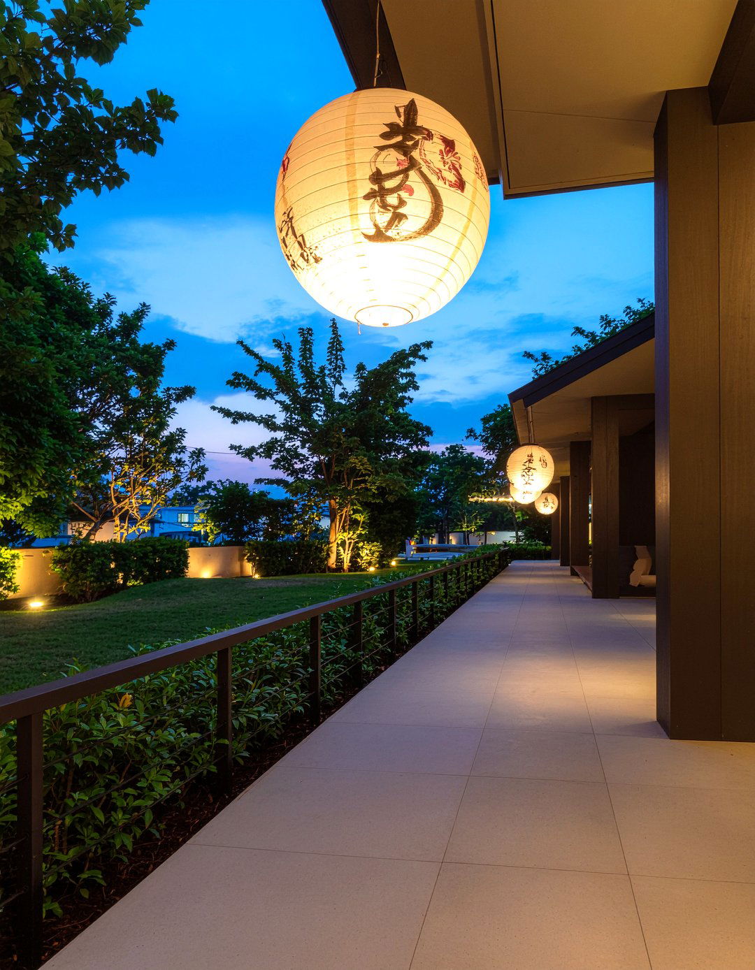 Paper Lantern Lighting - 30 Japanese living room ideas