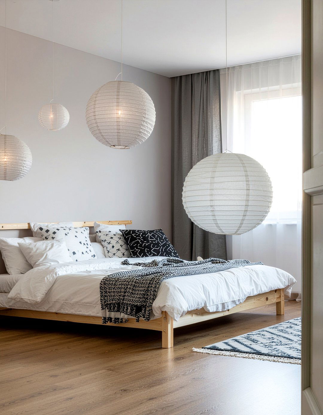 Paper lanterns - 30 meditation bedroom ideas