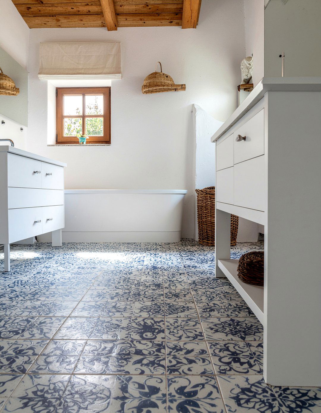 Patterned Cement Tile - 30 bathroom character ideas