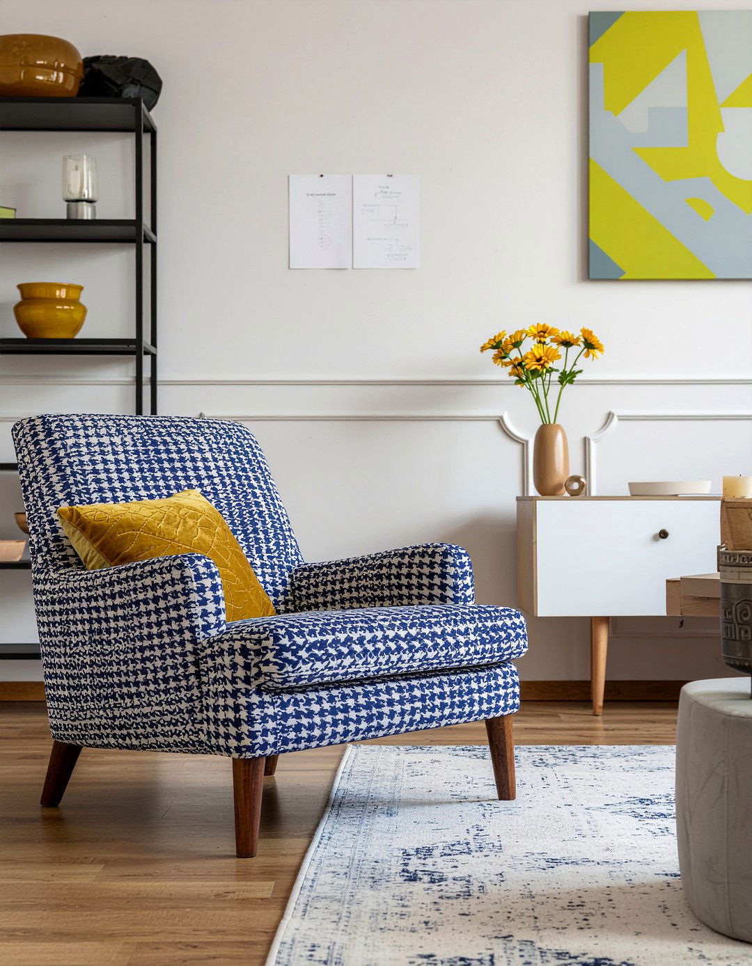 Patterned Fabric Armchair - 30 living room eclectic furniture ideas