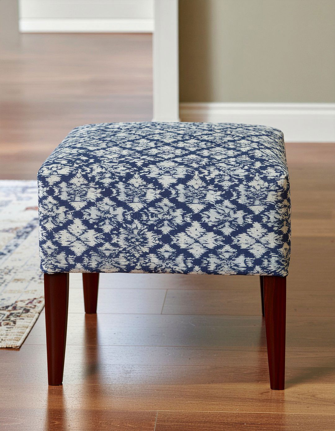 30 Living Room Tufted Ottoman Ideas to Upgrade Your Decor