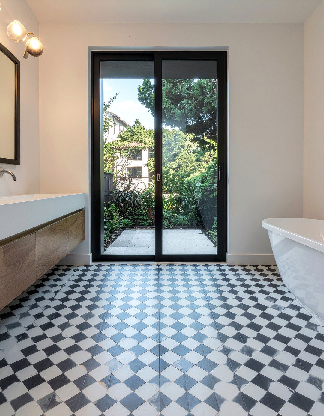 Patterned Floor Tile - 30 small bathroom maximization ideas
