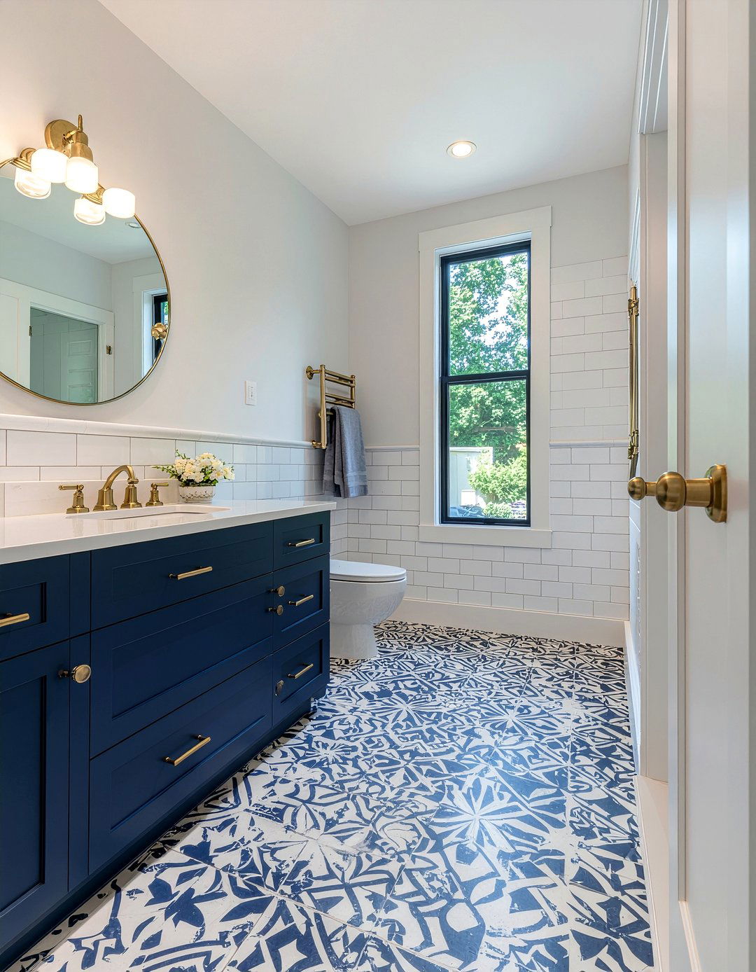 Patterned Tile Bathroom - 30 eclectic decor ideas