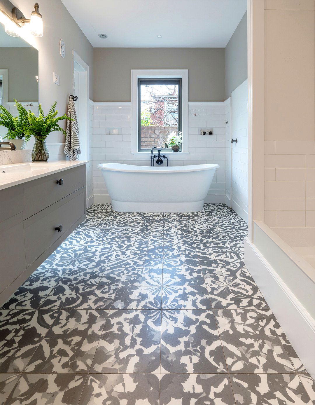 Patterned floor tile - 30 French country bathroom ideas