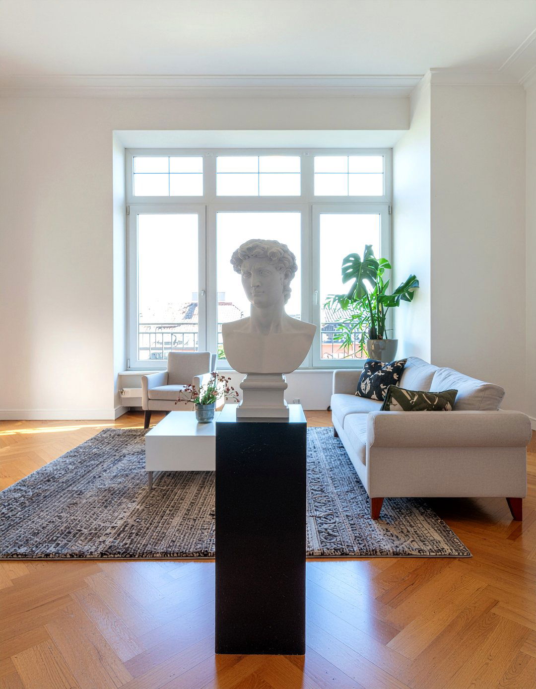 Pedestal Sculpture Stand - 30 living room vignette ideas