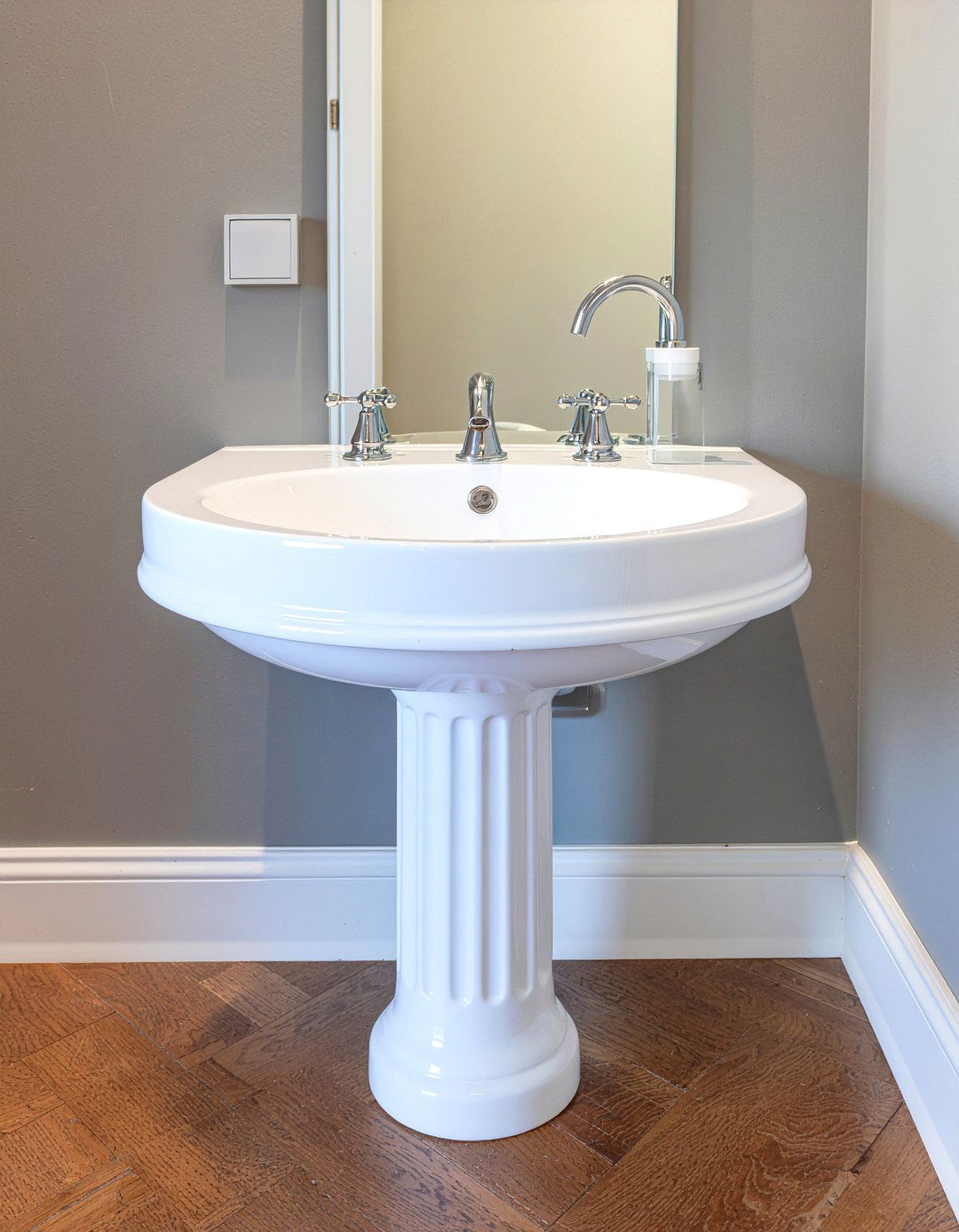 Pedestal Sink - 30 Lowes bathroom ideas