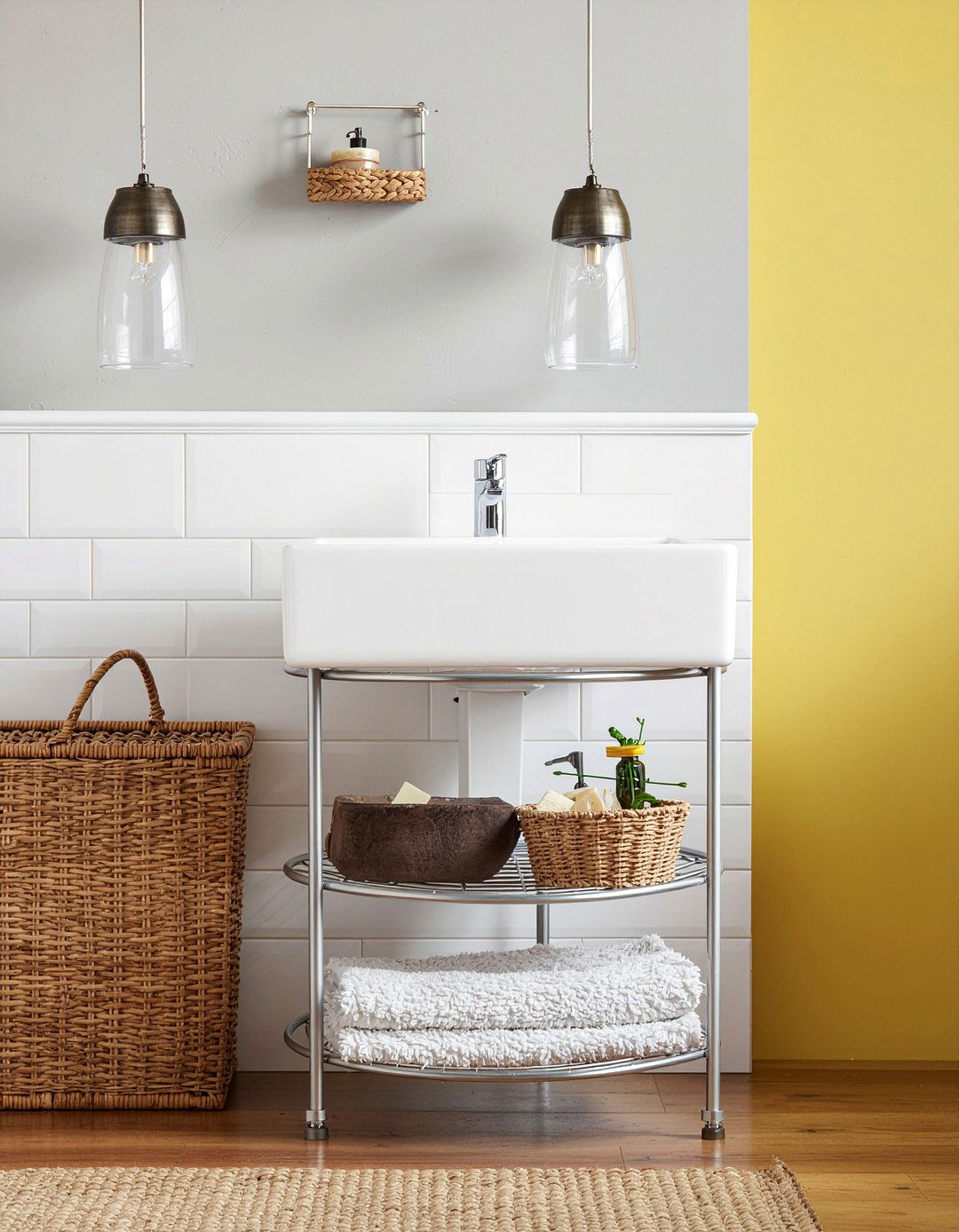 Pedestal sink storage - 30 bathroom creative storage ideas