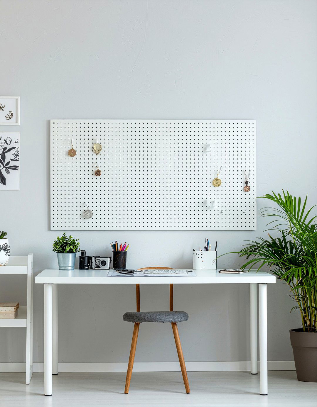 Pegboard trophy organizer - 30 bedroom award display ideas