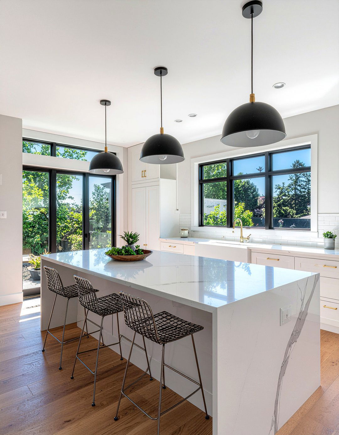 Pendant Lighting Kitchen - 30 parade of homes kitchen ideas