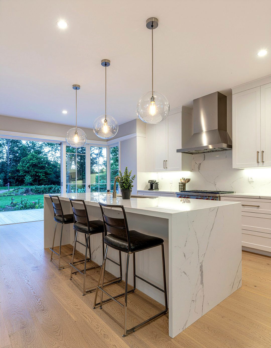 Pendant Lighting Over Island - 30 signature kitchen ideas