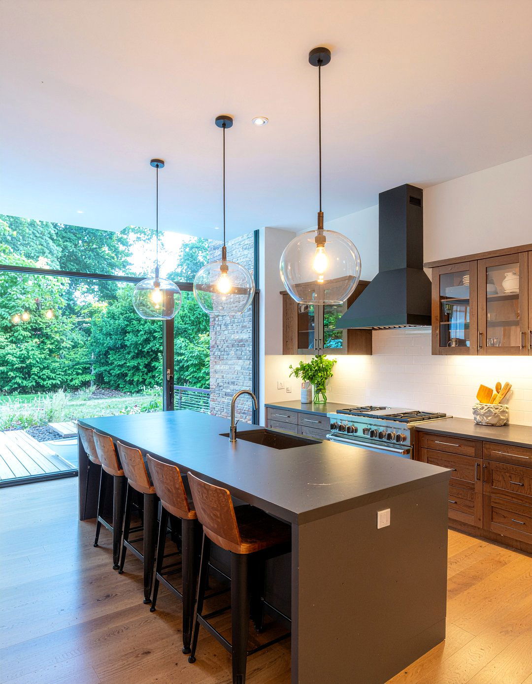 Pendant Lighting Over Island - 30 kitchen design tips