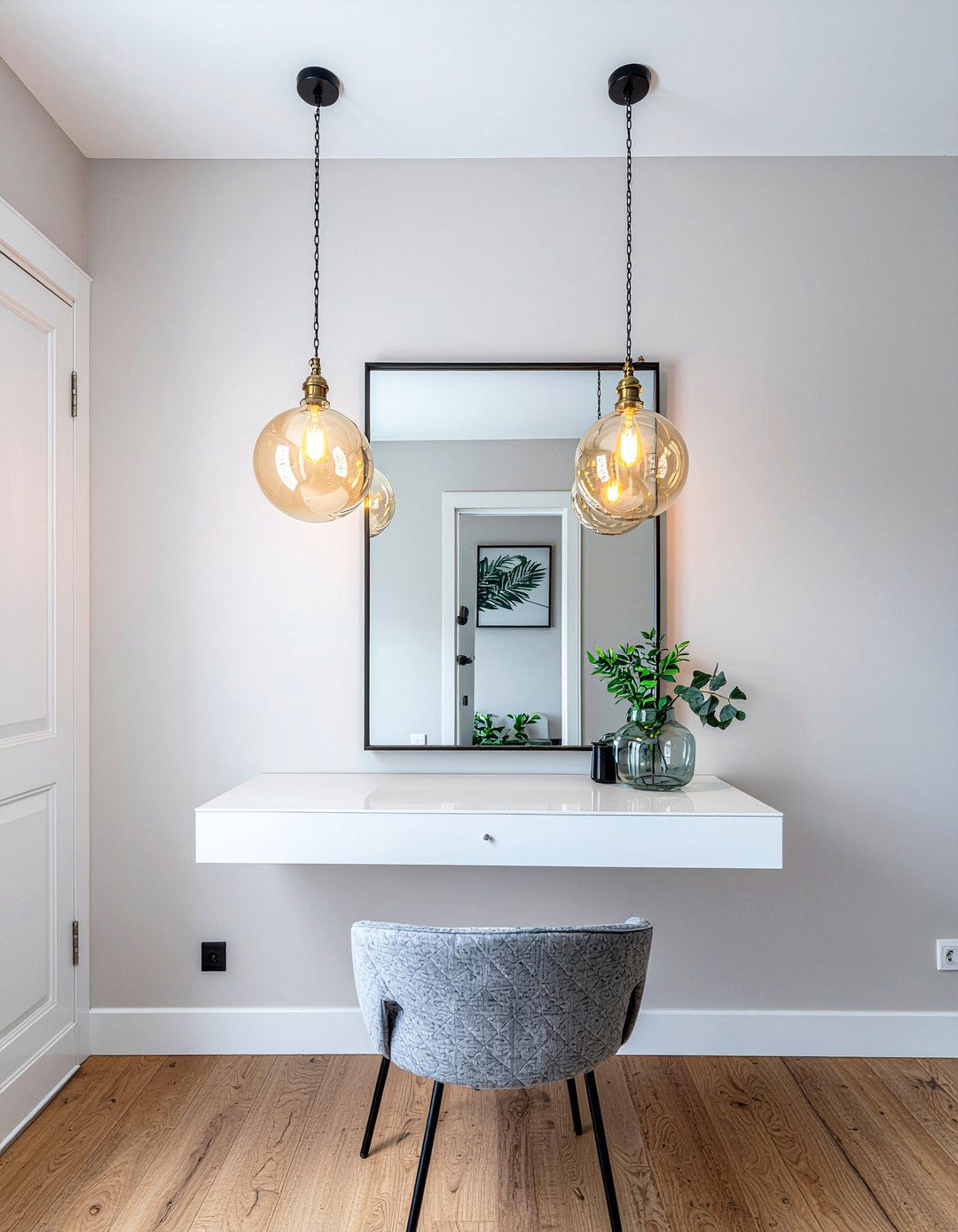 Pendent Light Over Vanity - 30 bathroom major renovation ideas