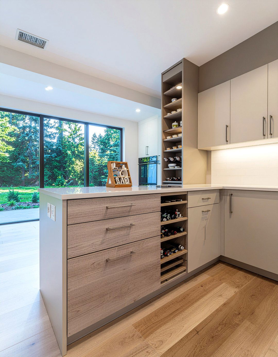 Peninsula Storage - 30 kitchen peninsula ideas