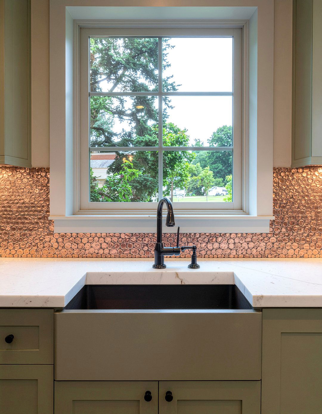 Penny round backsplash - 30 geometric tile kitchen backsplash ideas