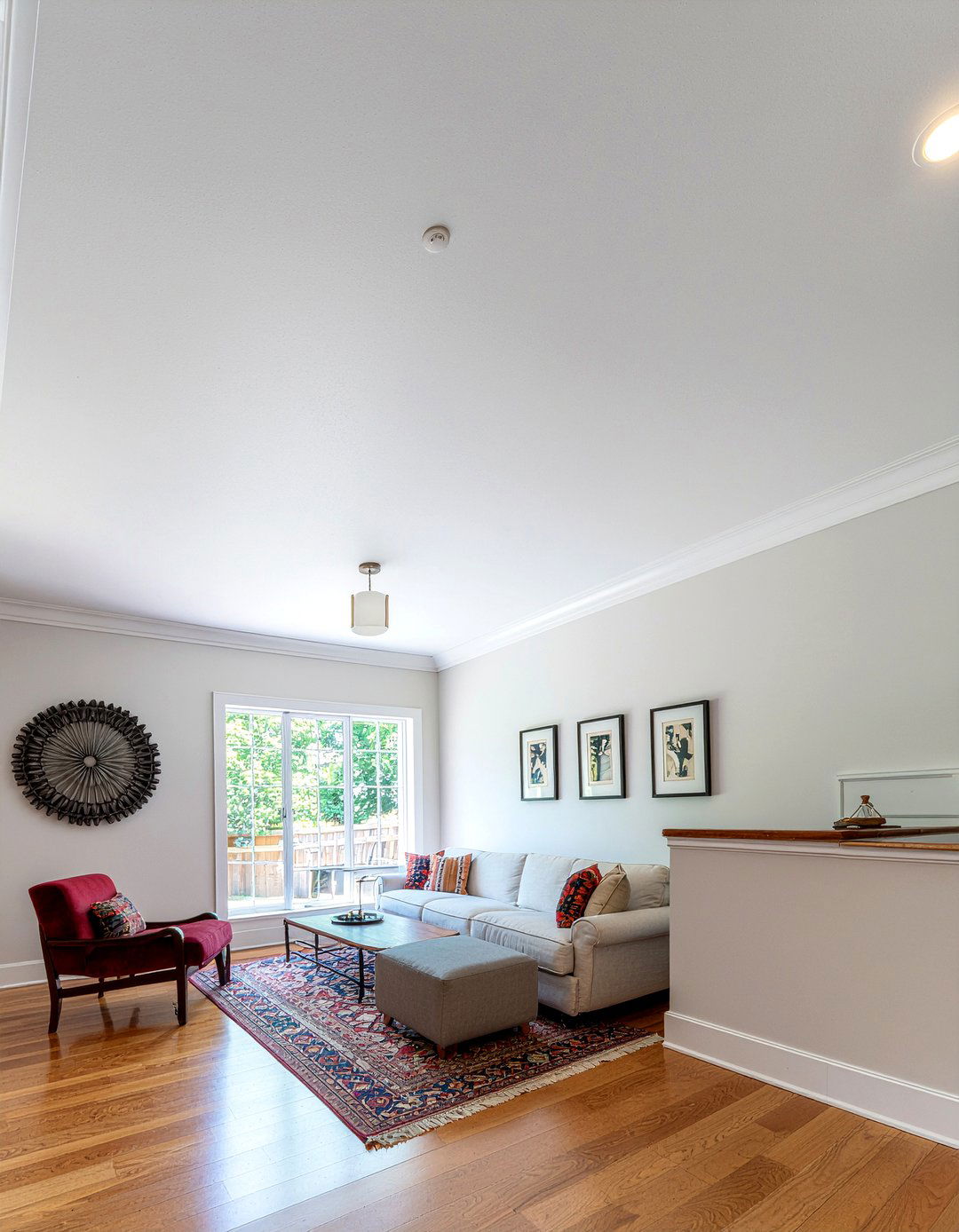 Picture Rail Molding - 30 living room crown molding ideas