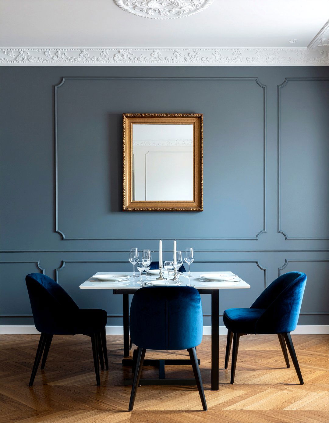 Picture frame molding - 30 dining room wall decor ideas