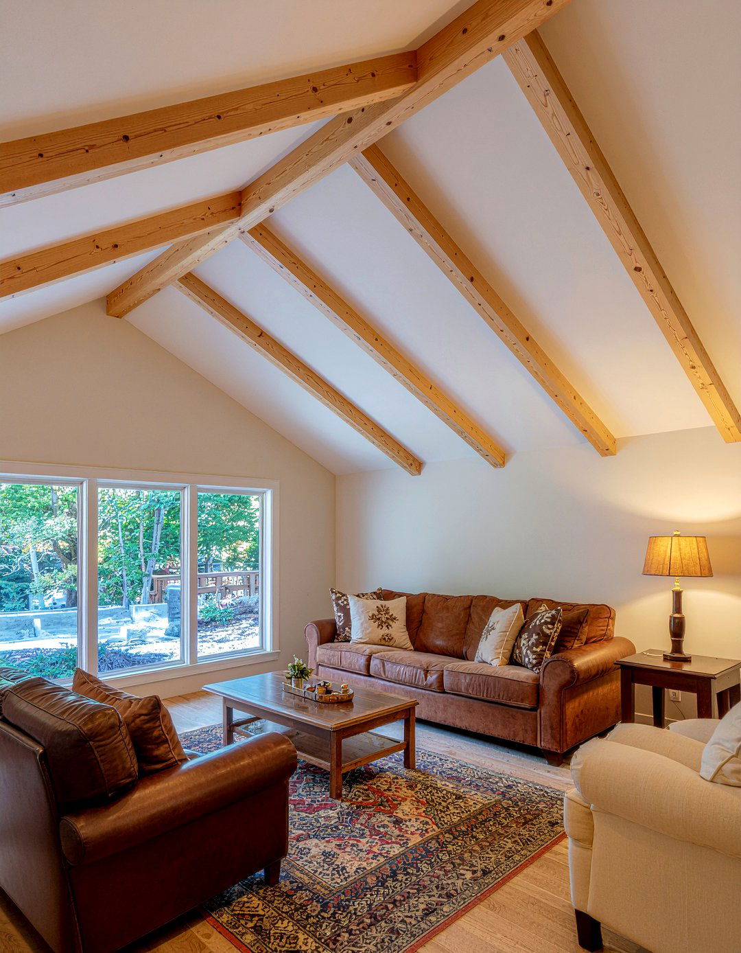 Pine wood ceiling beams - 30 exposed beam living room ideas