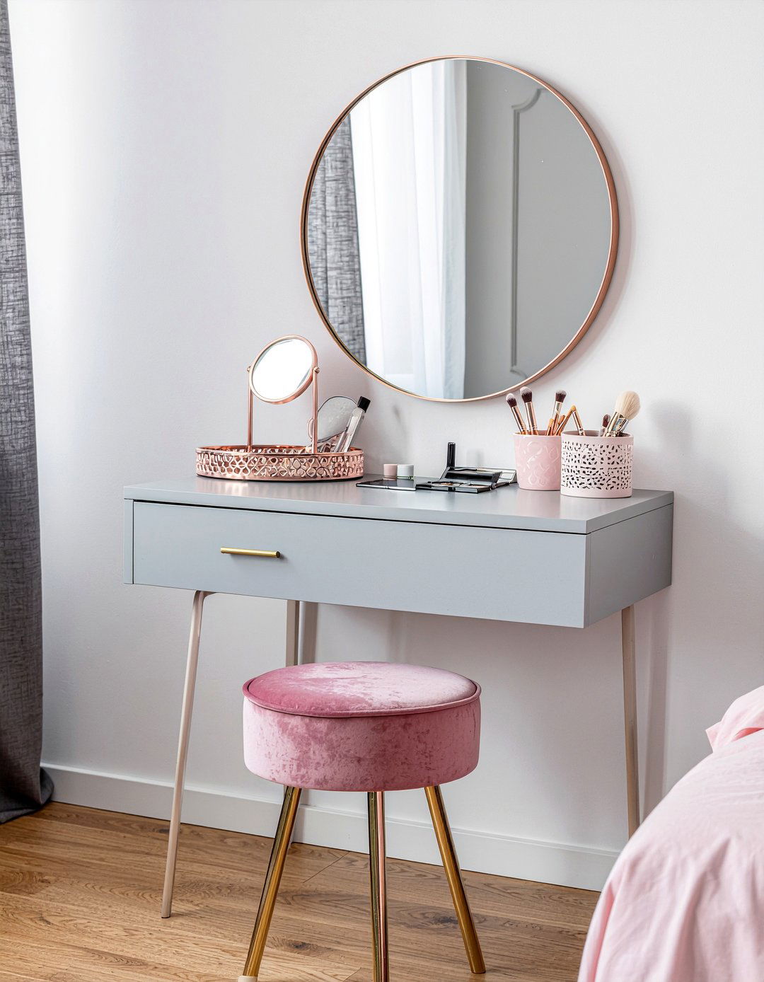 Pink gray vanity area - 30 pink and gray bedroom ideas