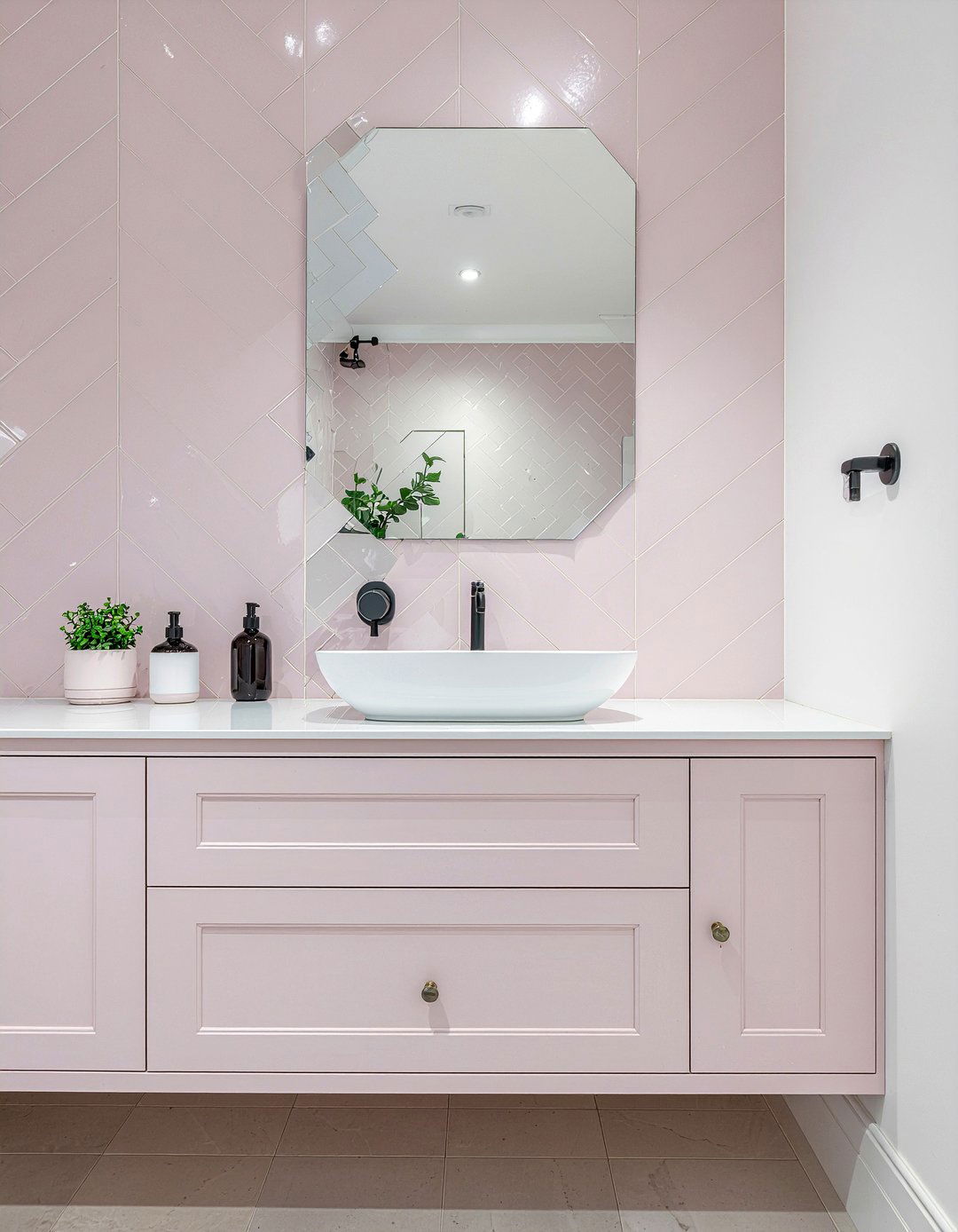 Pink herringbone tile bathroom - 30 herringbone tile bathroom ideas