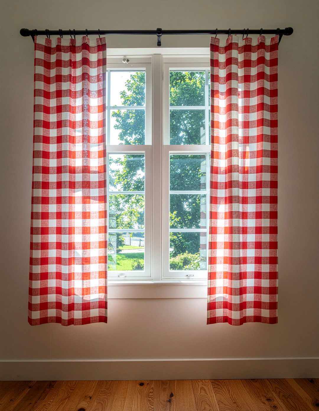Plaid Kitchen Window Curtain - 30 kitchen cafe curtain ideas