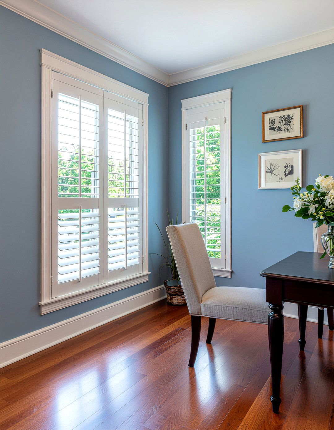 Plantation Shutters - 30 dining room window treatment ideas