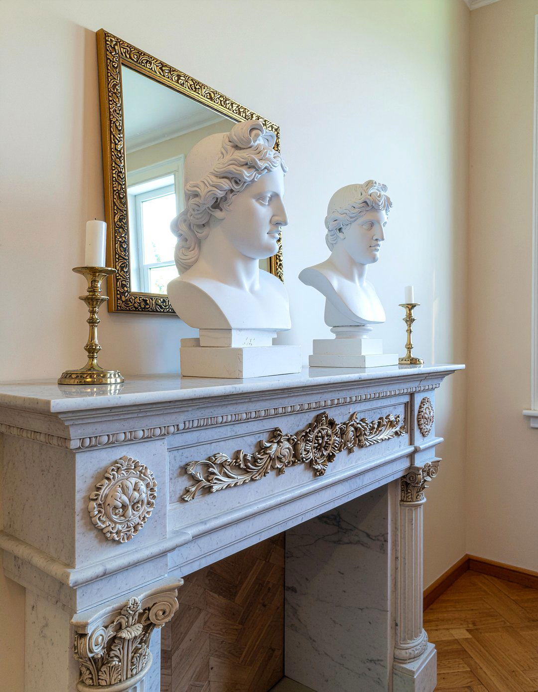 Plaster Bust Decor - 30 light academia living room ideas