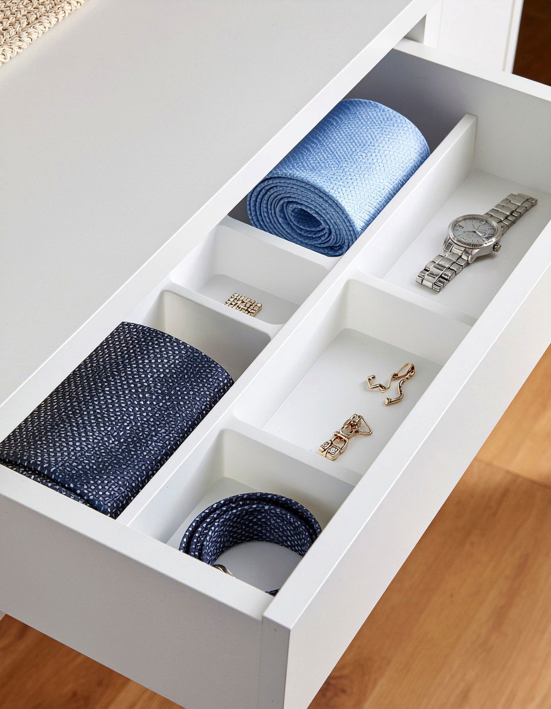 30 Best Bedroom Closet Dividers for Ultimate Organization