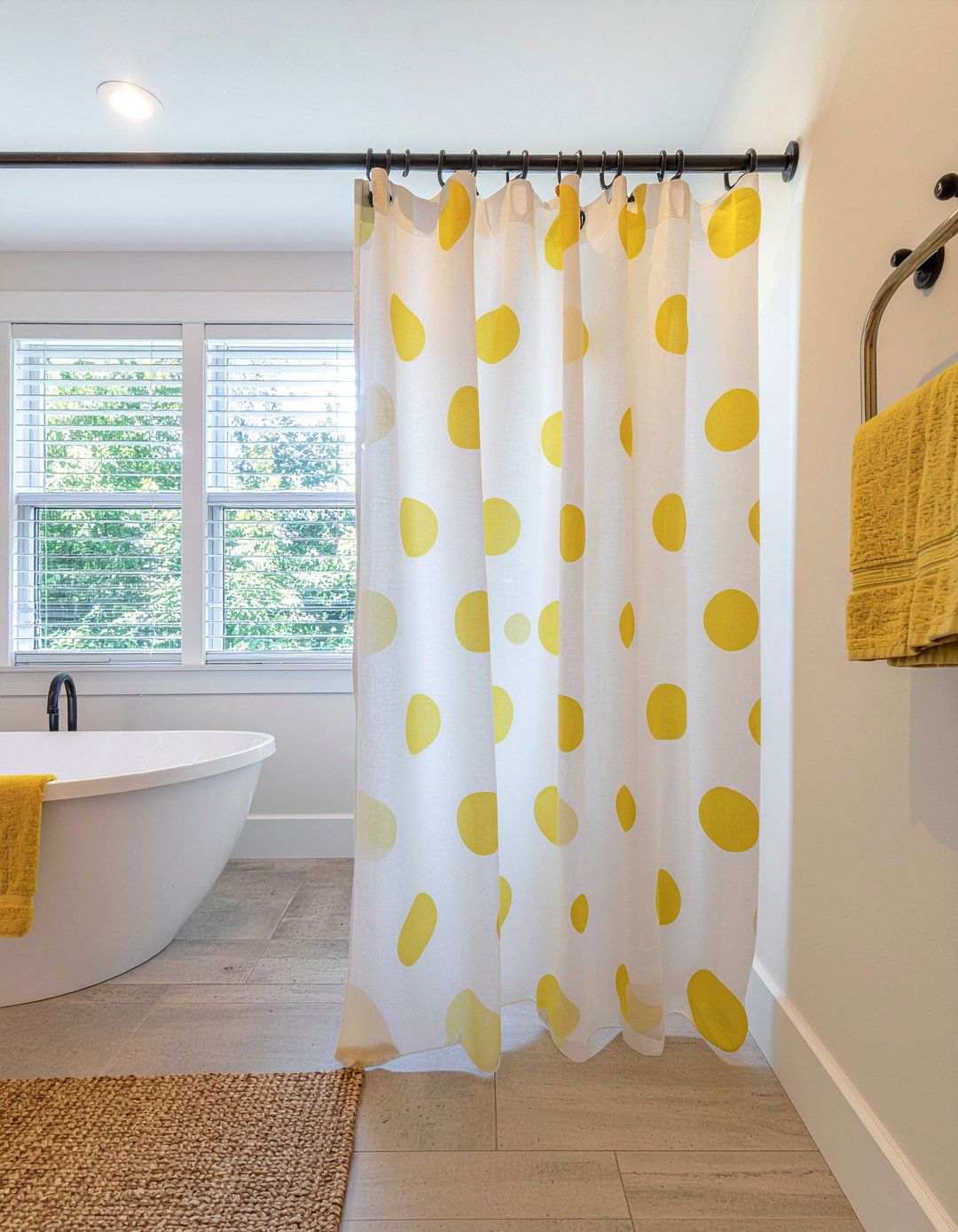 Playful shower curtain - 30 kids bathroom ideas