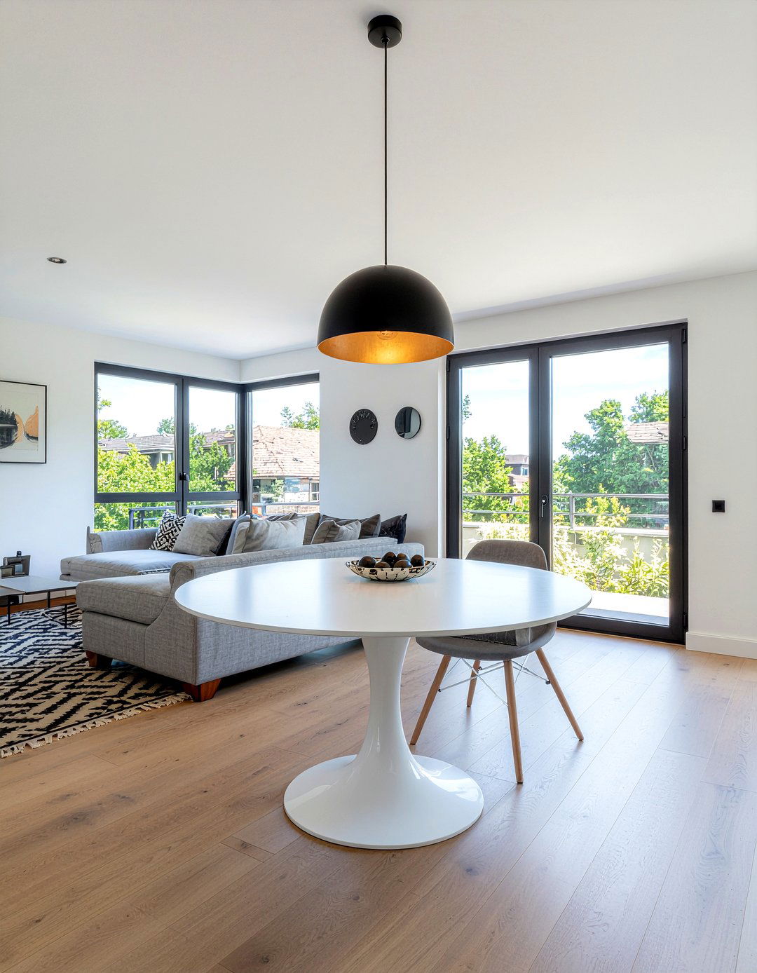 Plug In Pendant Light - 30 rental dining room ideas