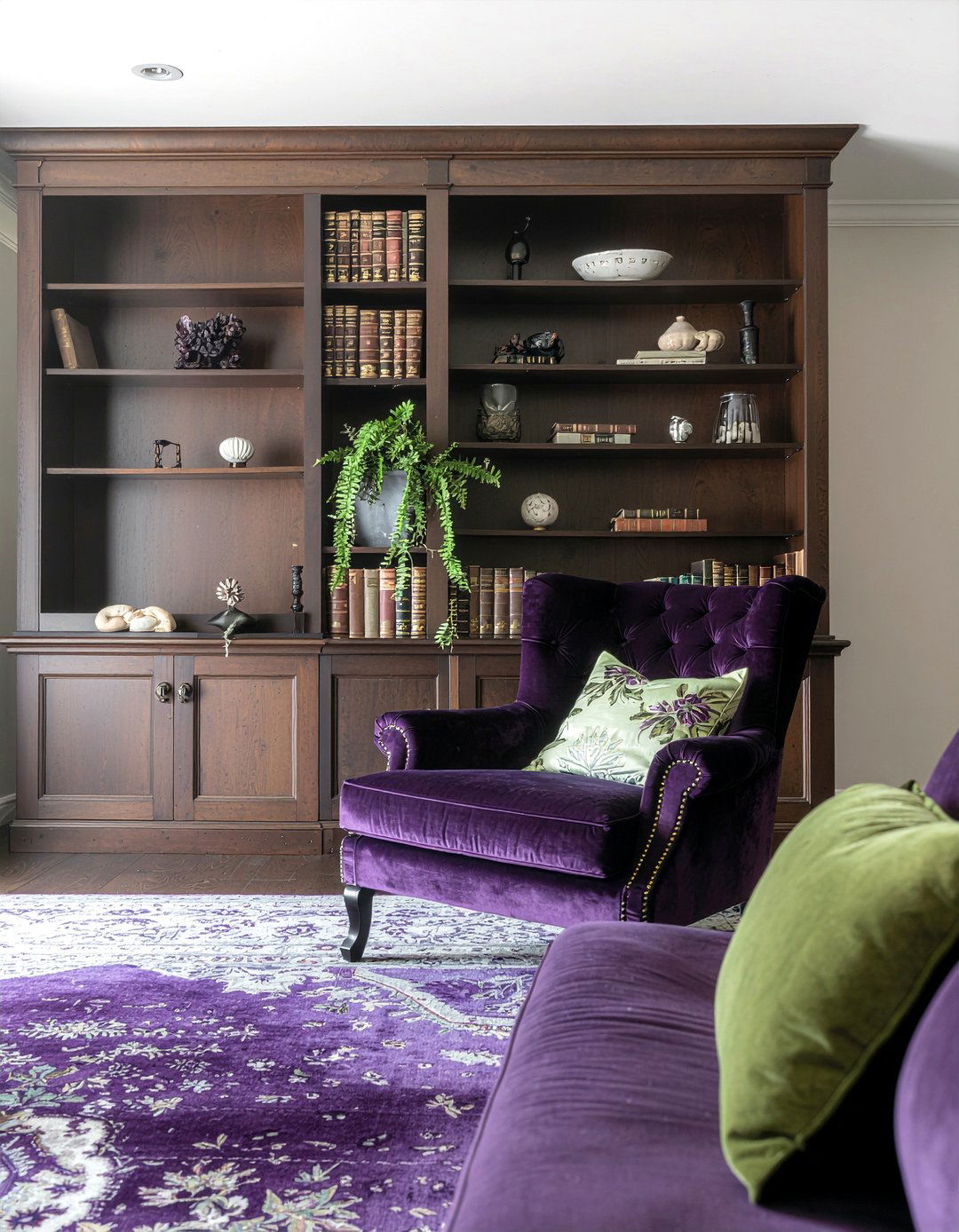 Plum colored living room - 30 moody living room ideas