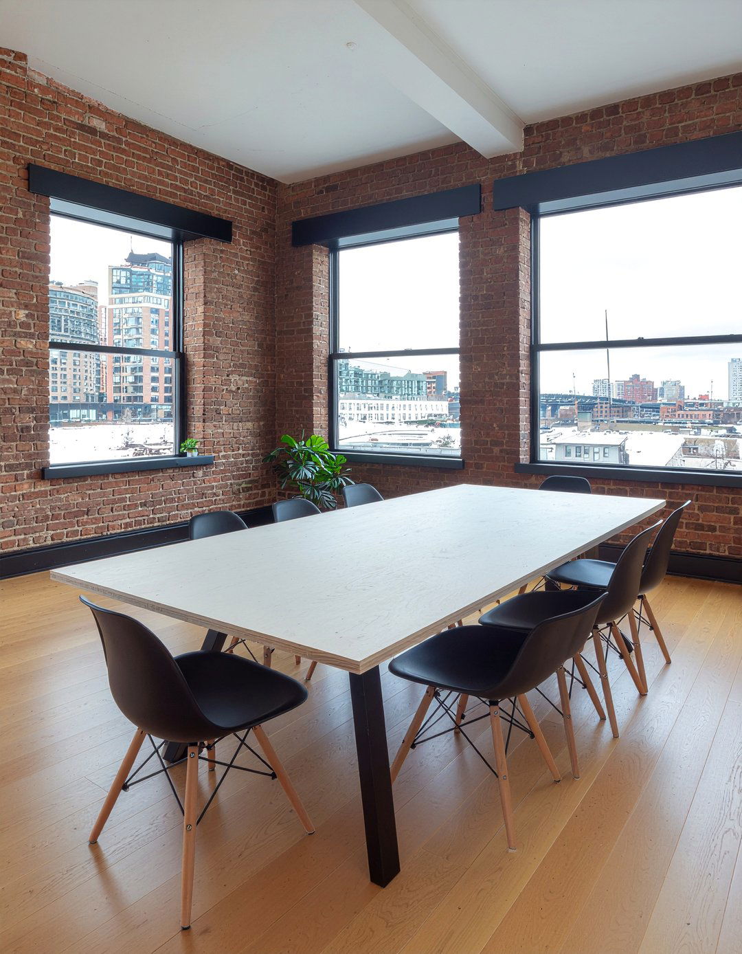 Plywood Dining Table - 30 dining room on a budget ideas