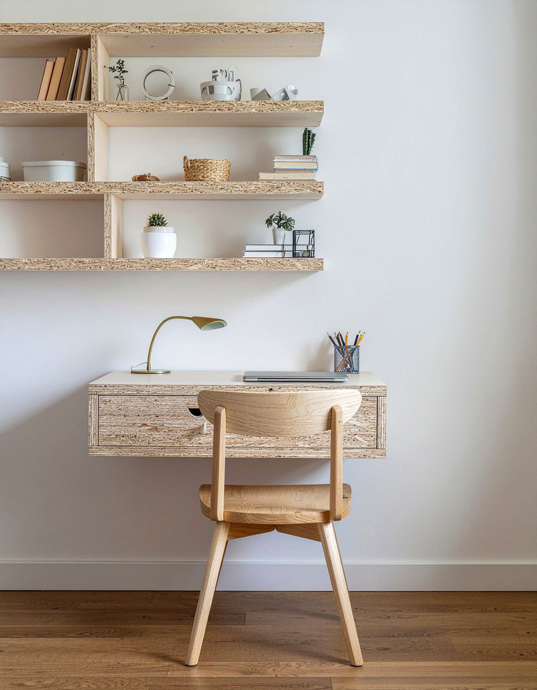 30 Functional Bedroom Built-in Desks for Your Workspace